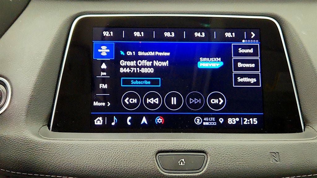 Used 2021 Cadillac XT4 Luxury w/ Cold Weather Package AWD/4WD image 19