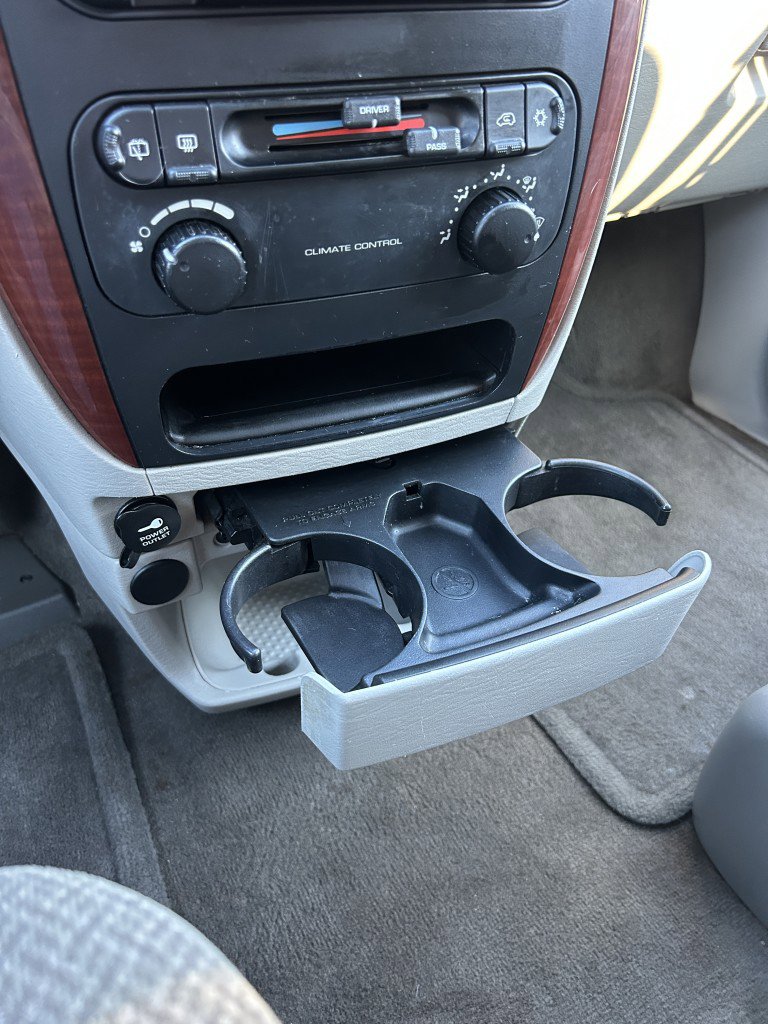 Used 2005 Chrysler Town & Country LX w/ Popular Equipment Group I image 12