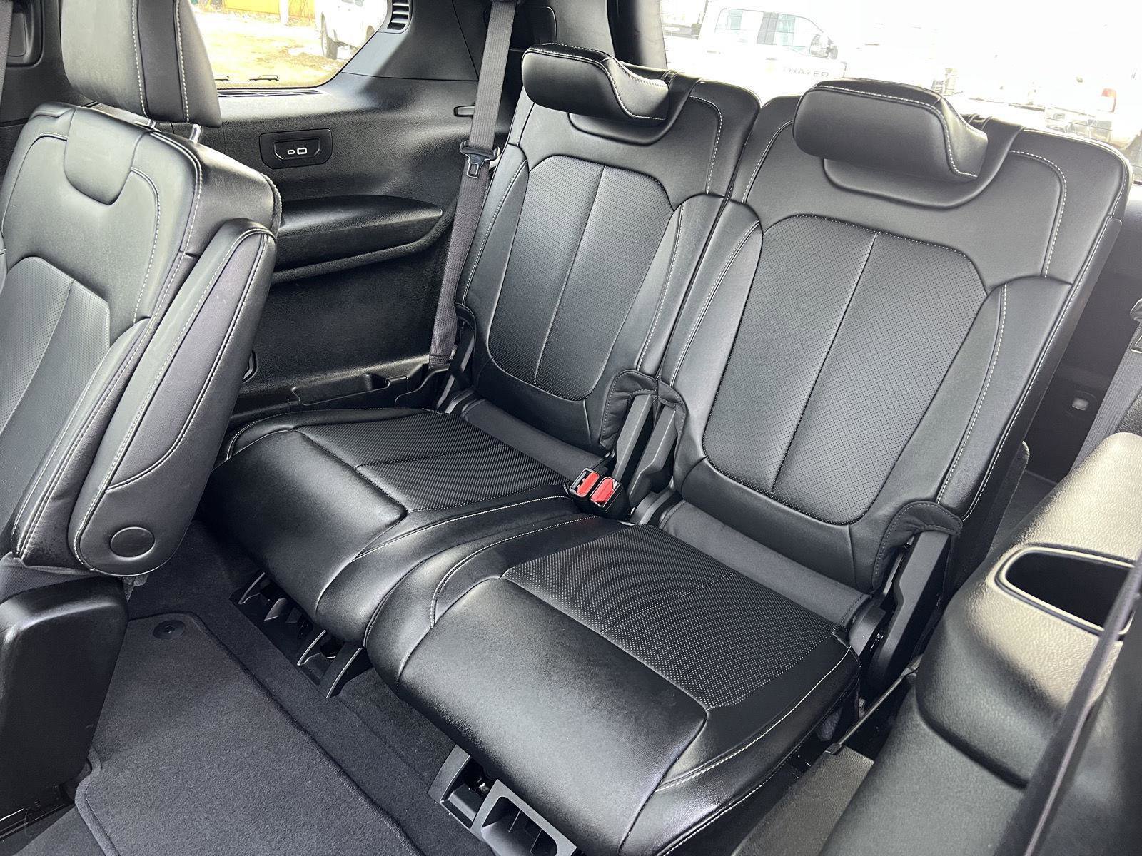 Used 2024 Jeep Grand Cherokee L Limited w/ Luxury Tech Group II image 33