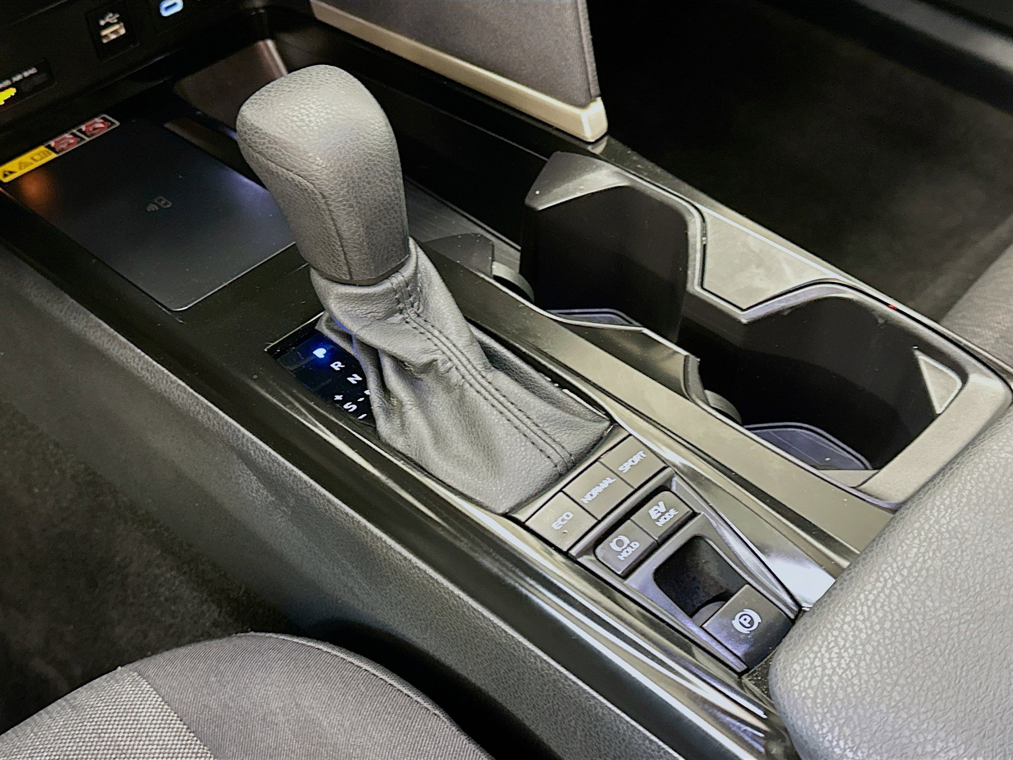 Used 2025 Toyota Camry LE image 25