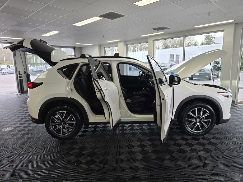 Used 2018 MAZDA CX-5 Touring w/ Preferred Equipment Package image 18