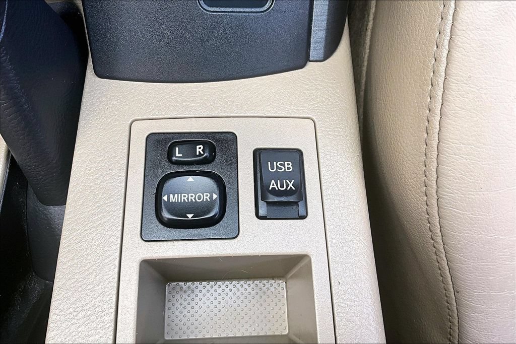Used 2012 Toyota RAV4 Limited w/ Navigation Value Pkg AWD/4WD image 35