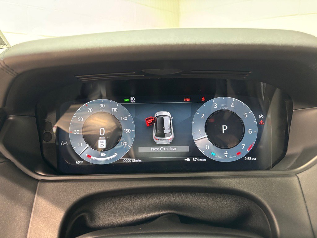 New 2026 Land Rover Range Rover Velar Dynamic SE image 17