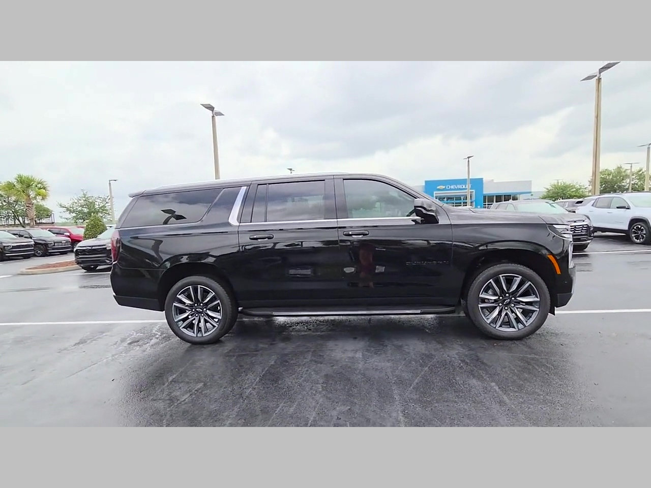 New 2026 Chevrolet Suburban LS w/ LS Custom Edition RWD image 17