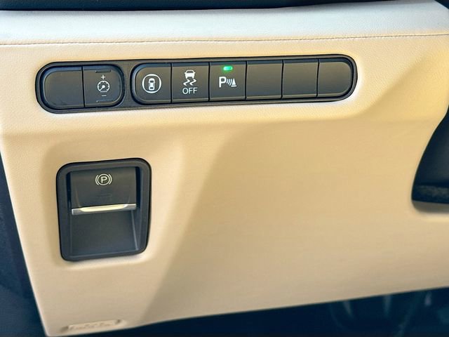 Used 2025 Acura MDX w/ Technology Package image 12