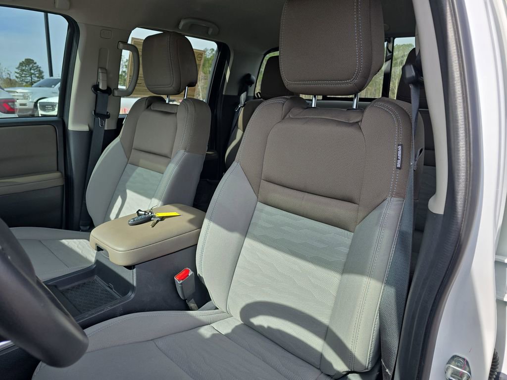 Used 2024 Nissan Frontier SV w/ SV Convenience Package image 19