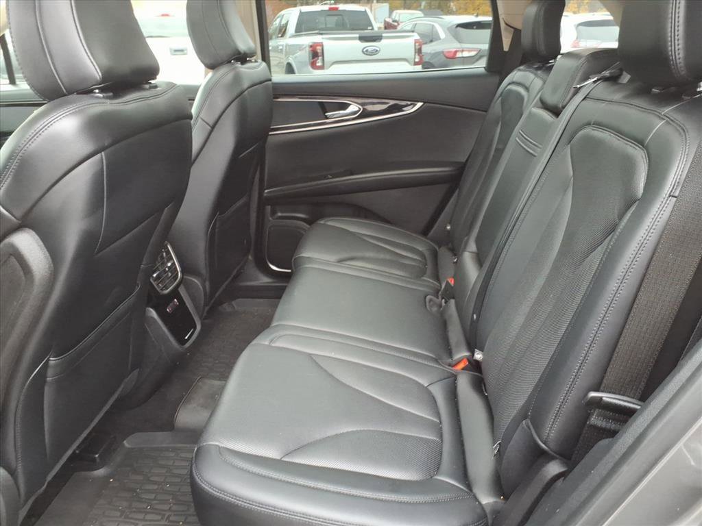 Used 2023 Lincoln Nautilus Reserve w/ Monochromatic Package image 15