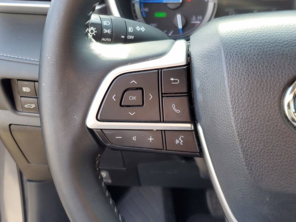 Used 2022 Toyota Highlander XLE image 26