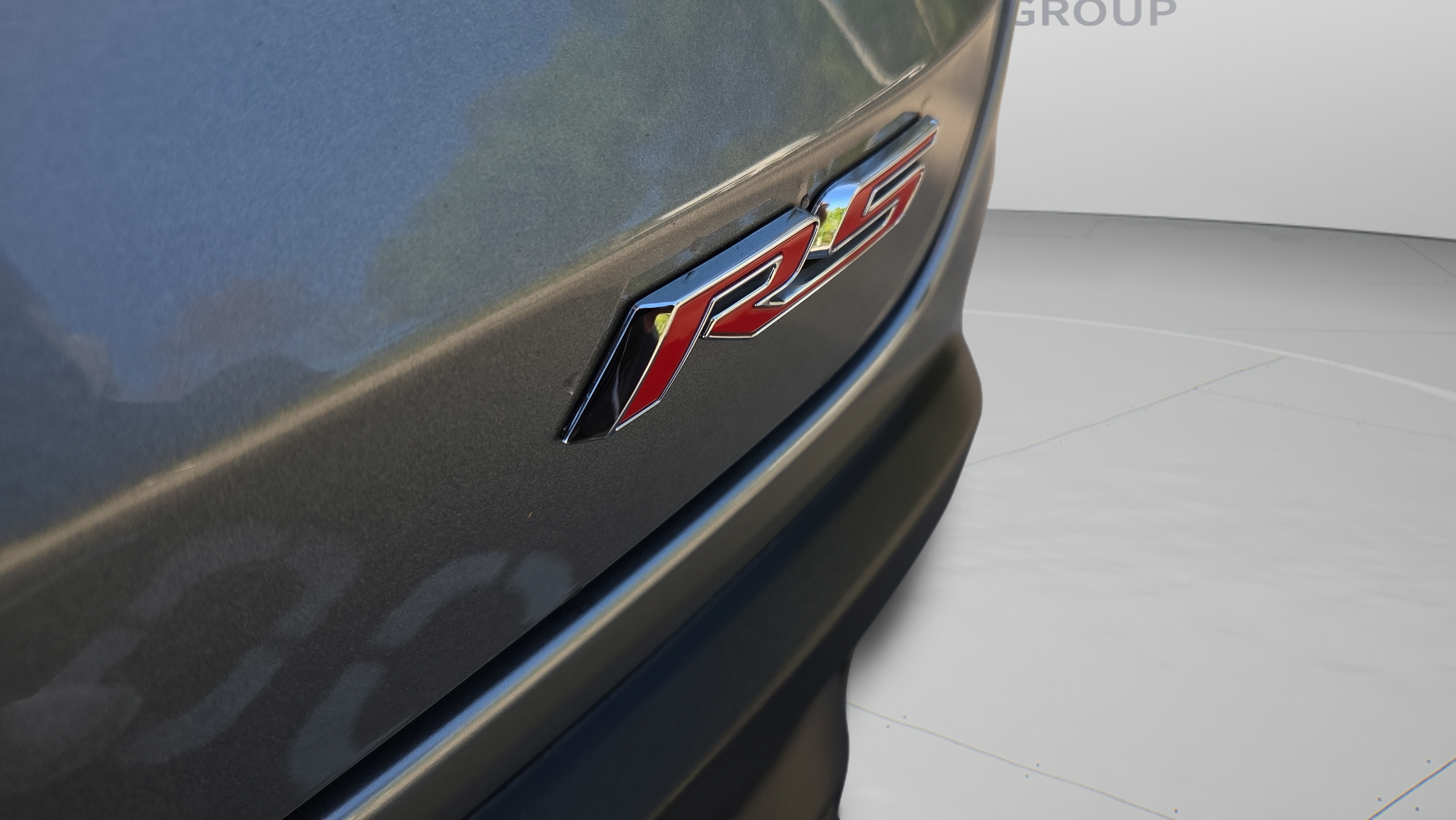 Used 2025 Chevrolet Trax RS FWD image 32