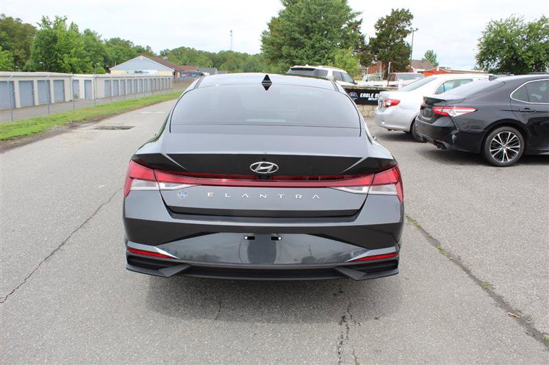 Used 2021 Hyundai Elantra SEL FWD image 6
