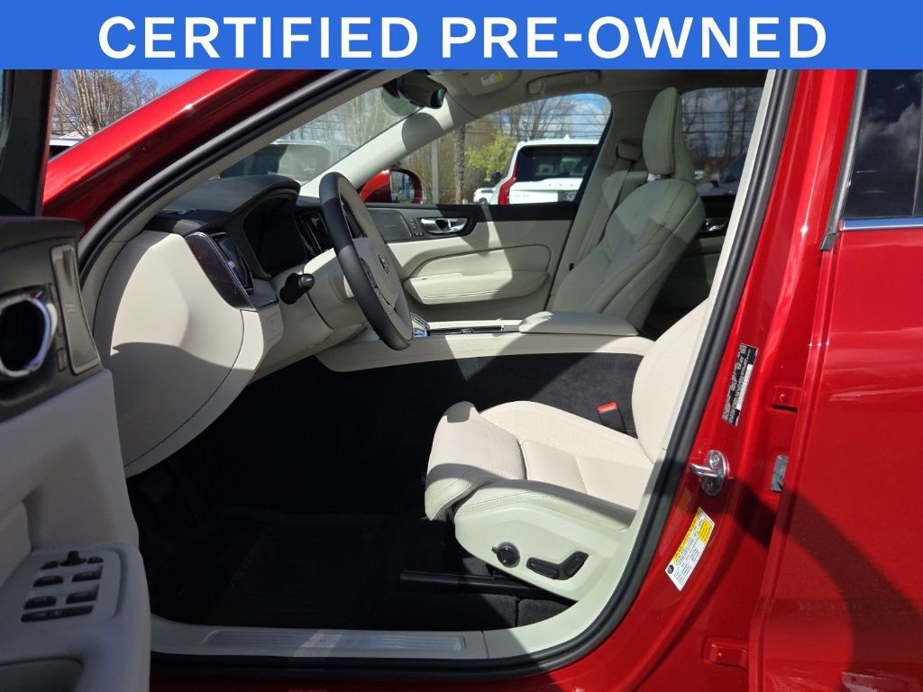 Used 2023 Volvo XC60 B6 Ultimate w/ Climate Package AWD/4WD image 4