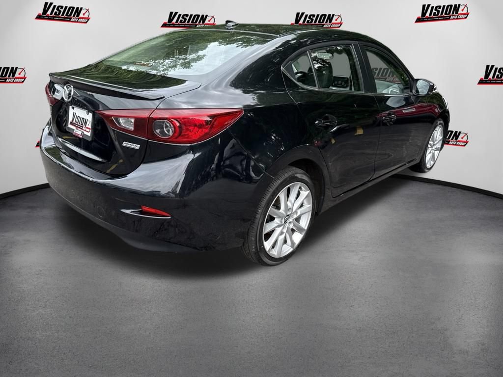 Used 2017 MAZDA MAZDA3 Touring w/ Popular Equipment Package FWD image 5