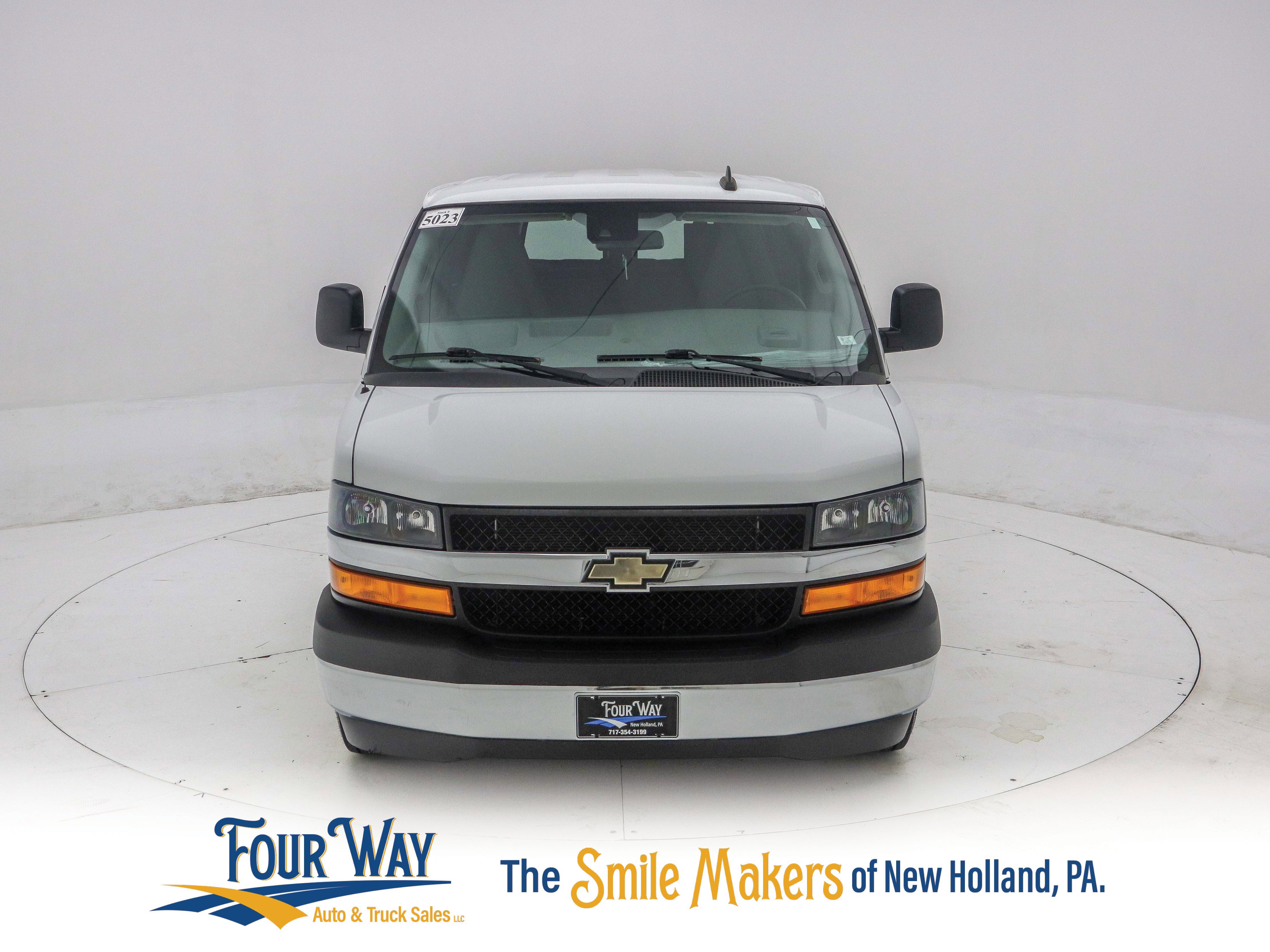 Used 2019 Chevrolet Express 2500 LT w/ LT Preferred Equipment Group image 9