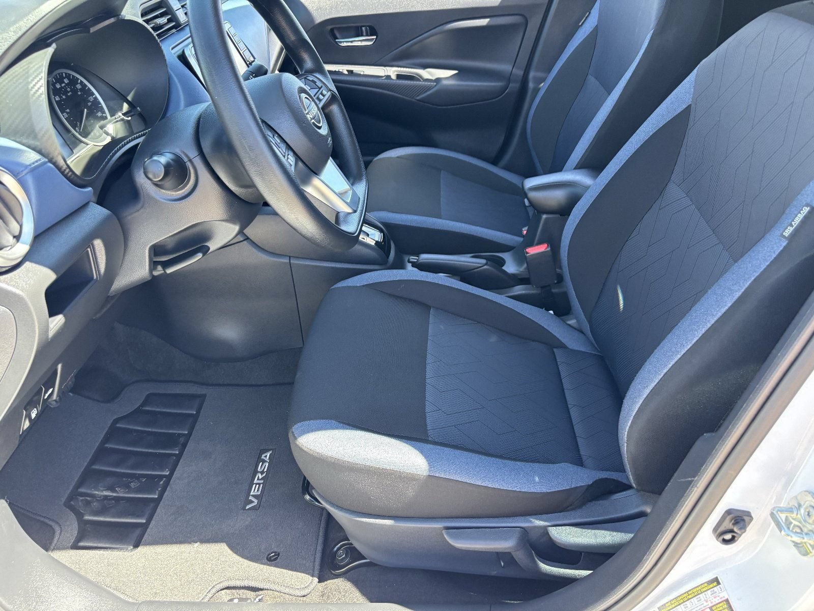 Used 2025 Nissan Versa SV w/ Trunk Package FWD image 20
