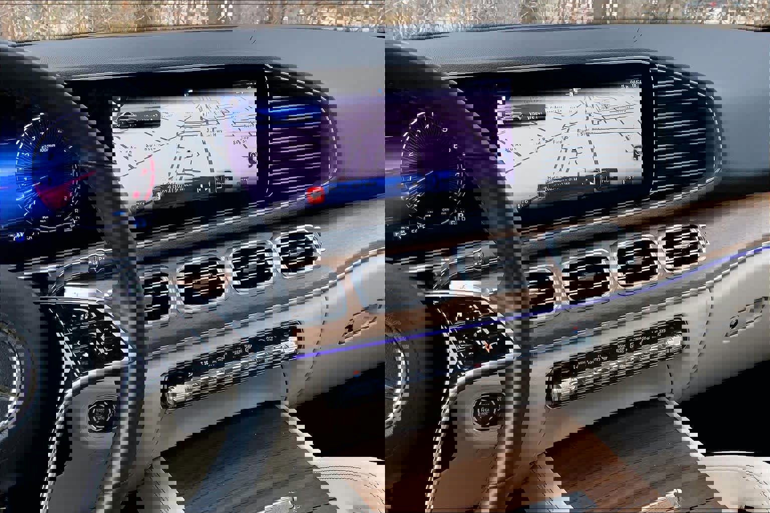 Used 2024 Mercedes-Benz GLE 350 4MATIC image 7