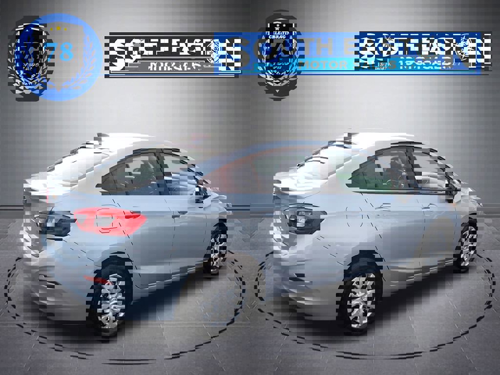 Used 2017 Chevrolet Cruze LS image 7