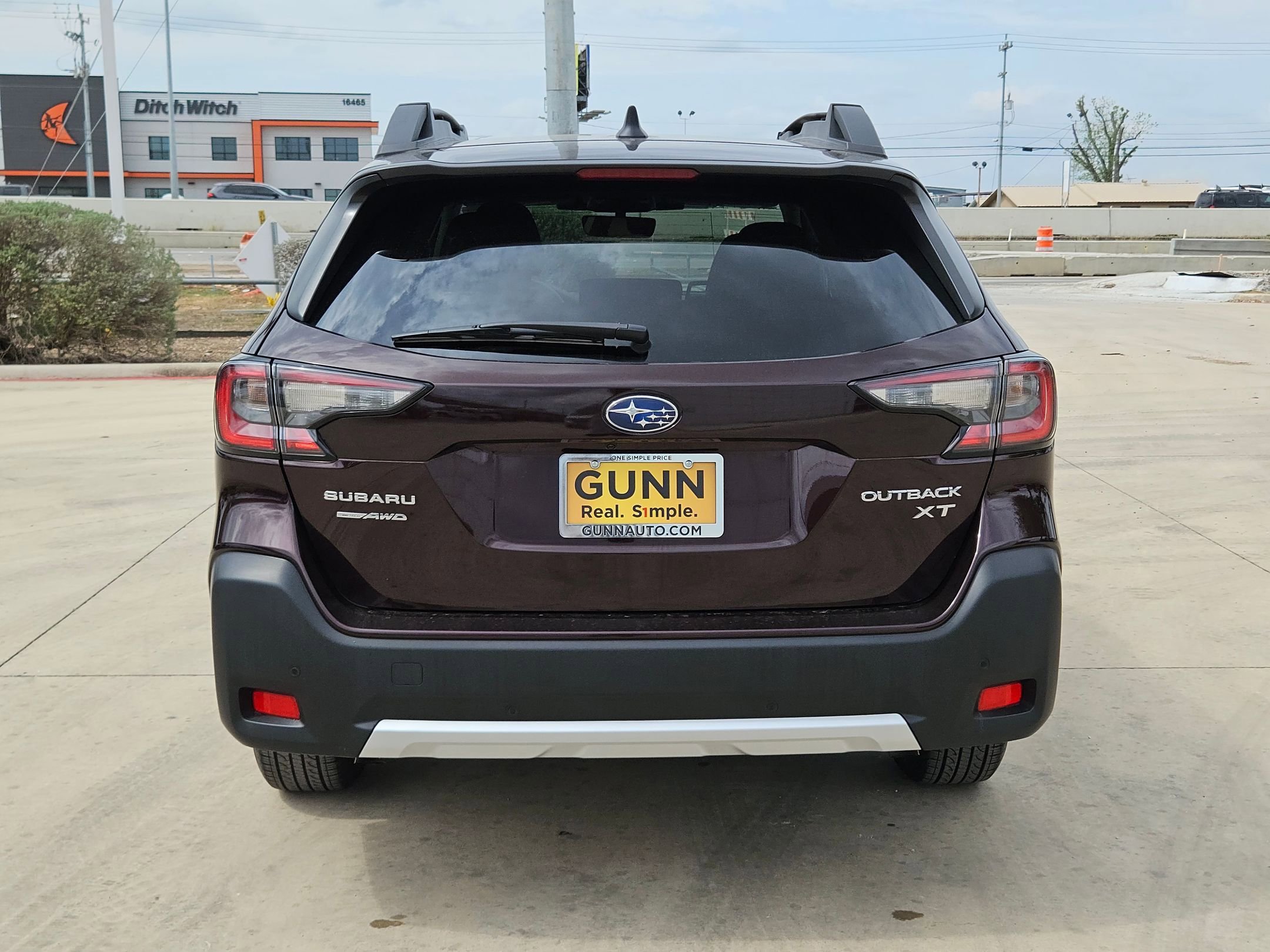 Used 2023 Subaru Outback Limited XT image 4