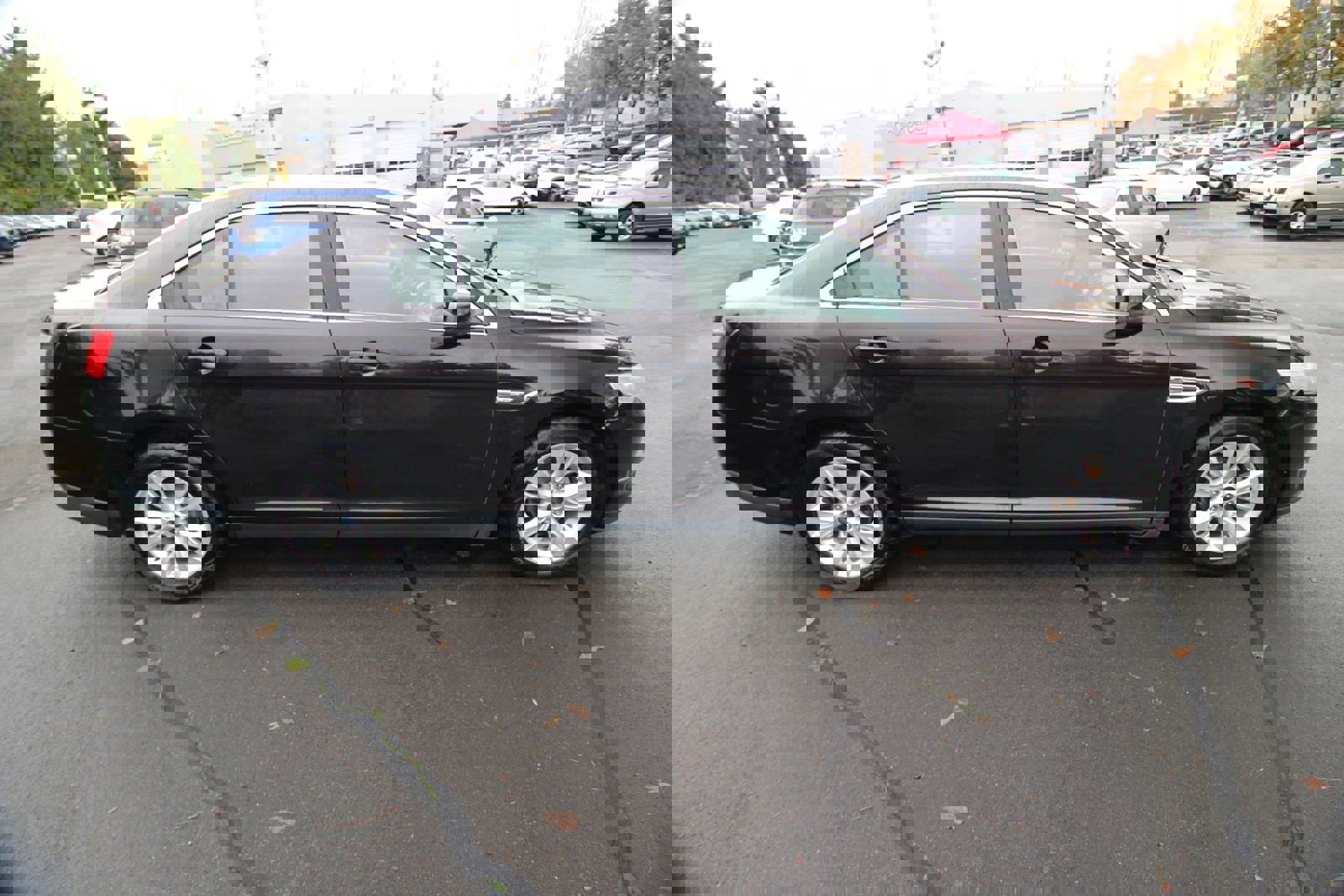 Used 2013 Ford Taurus SEL AWD/4WD image 5