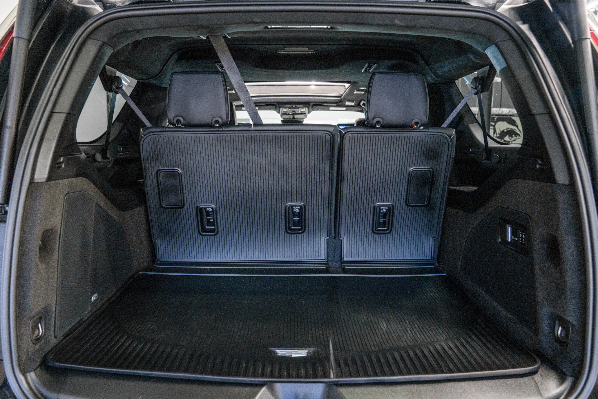 Used 2024 Cadillac Escalade ESV V w/ LPO, Floor Liner Package AWD/4WD image 18