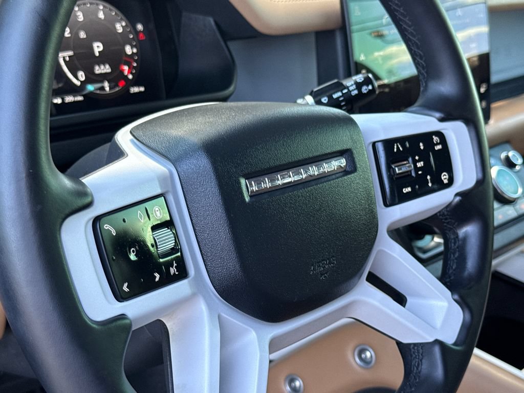 Used 2025 Land Rover Defender 110 S AWD/4WD image 29