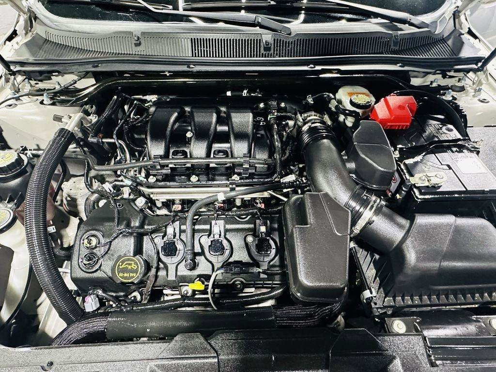 Used 2017 Ford Taurus SE FWD image 40
