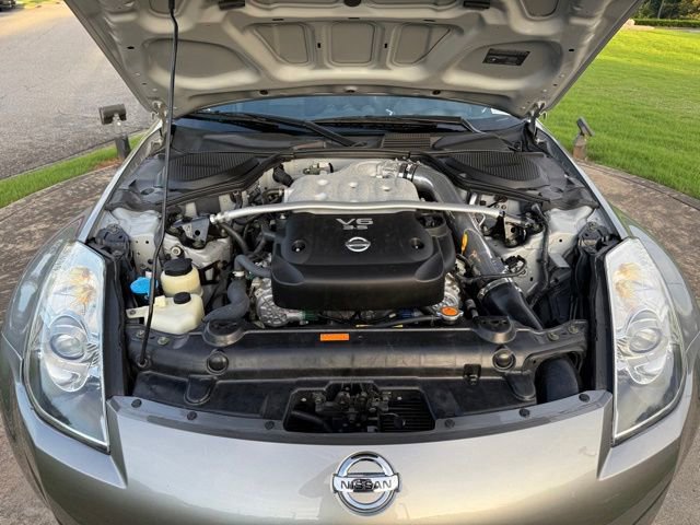 Used 2006 Nissan 350Z Touring RWD image 29