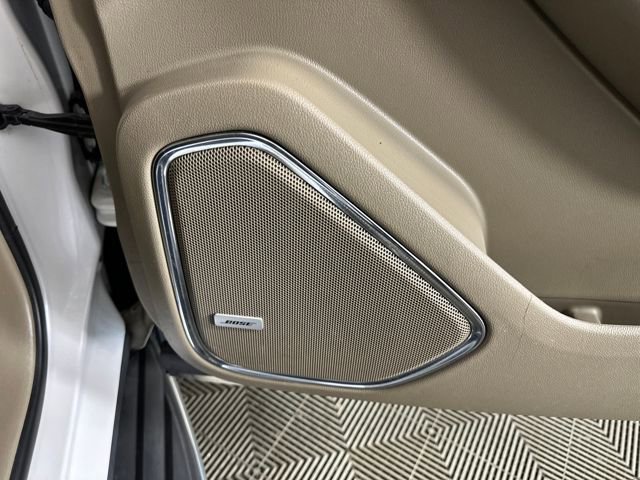 Used 2016 GMC Yukon XL SLT w/ Premium Edition image 29