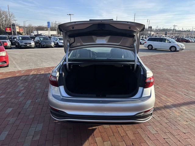 Used 2022 Volkswagen Jetta SE image 29