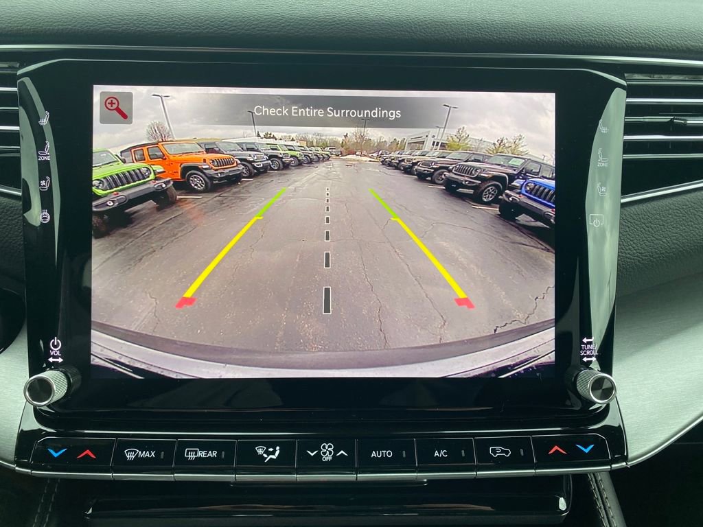 New 2026 Jeep Grand Wagoneer L 4WD w/ HD Trailer Tow Package image 15