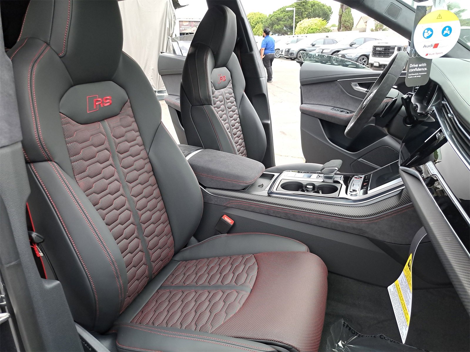 New 2025 Audi RS Q8 performance image 10