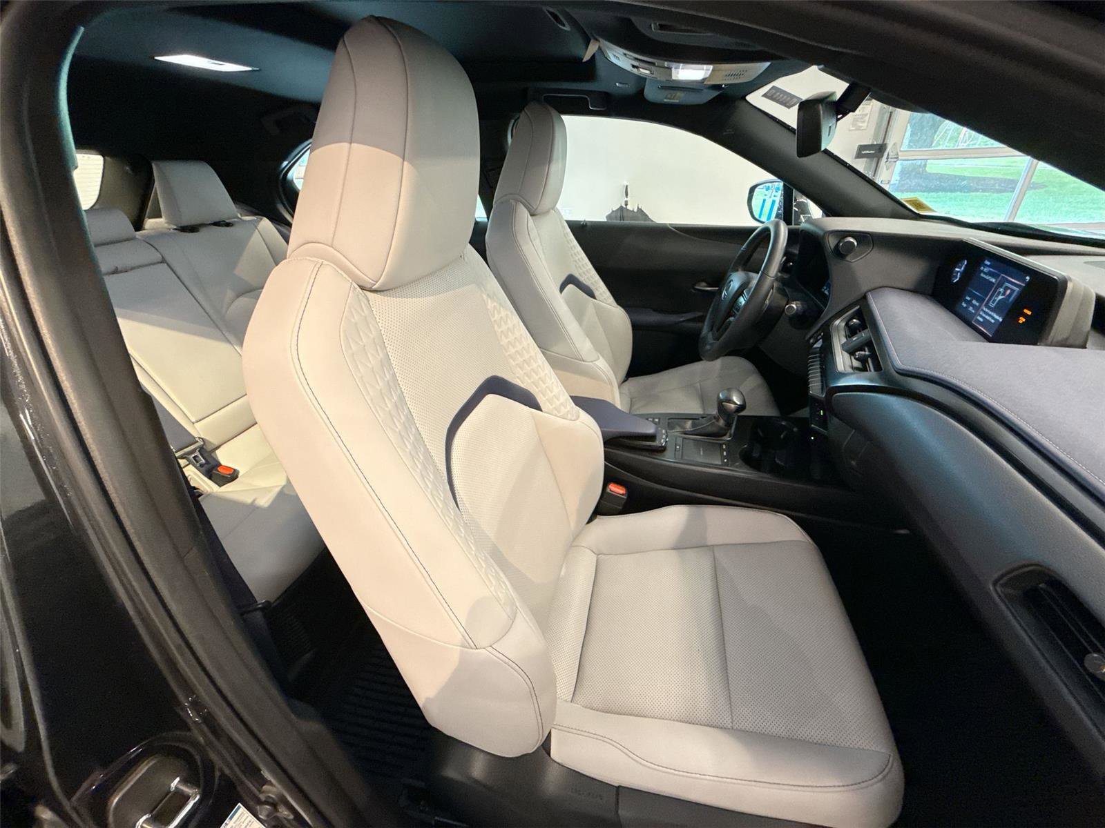 Used 2021 Lexus UX 250h w/ Premium Package AWD/4WD image 26