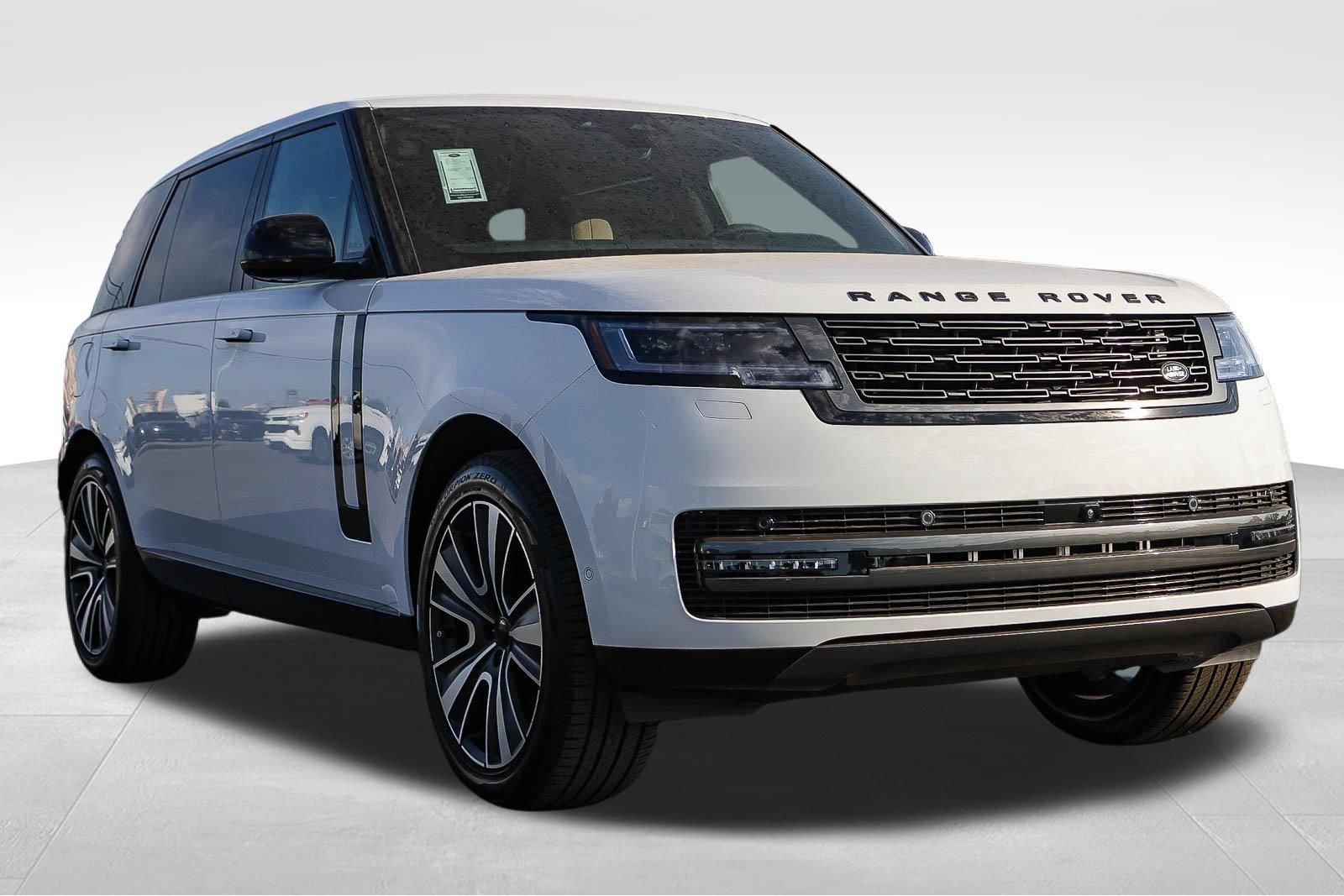New 2026 Land Rover Range Rover Long Wheelbase SE AWD/4WD image 3