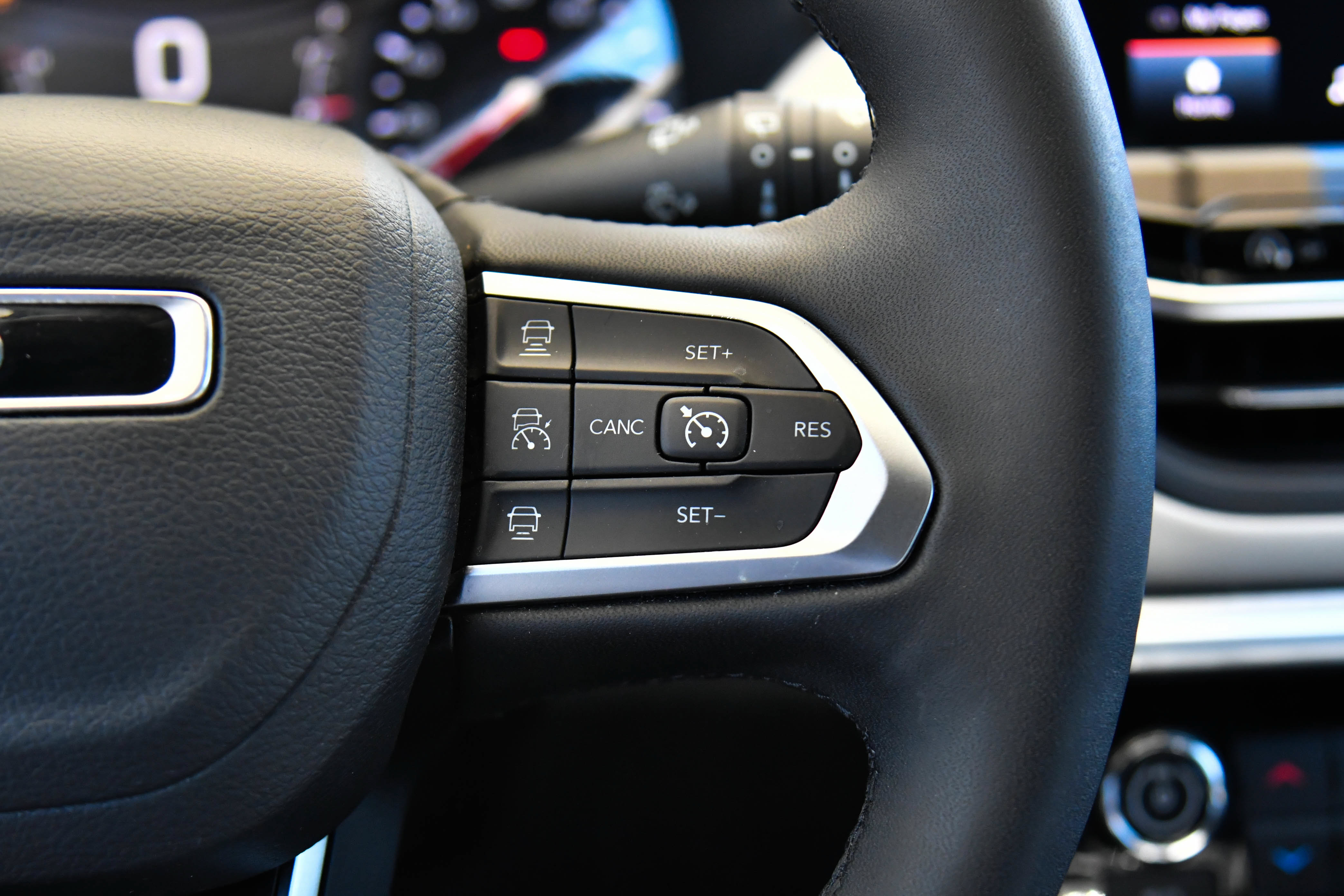 Used 2025 Jeep Compass Limited AWD/4WD image 35