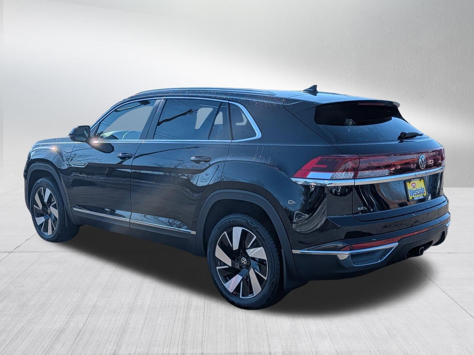 New 2026 Volkswagen Atlas Cross Sport SEL image 2
