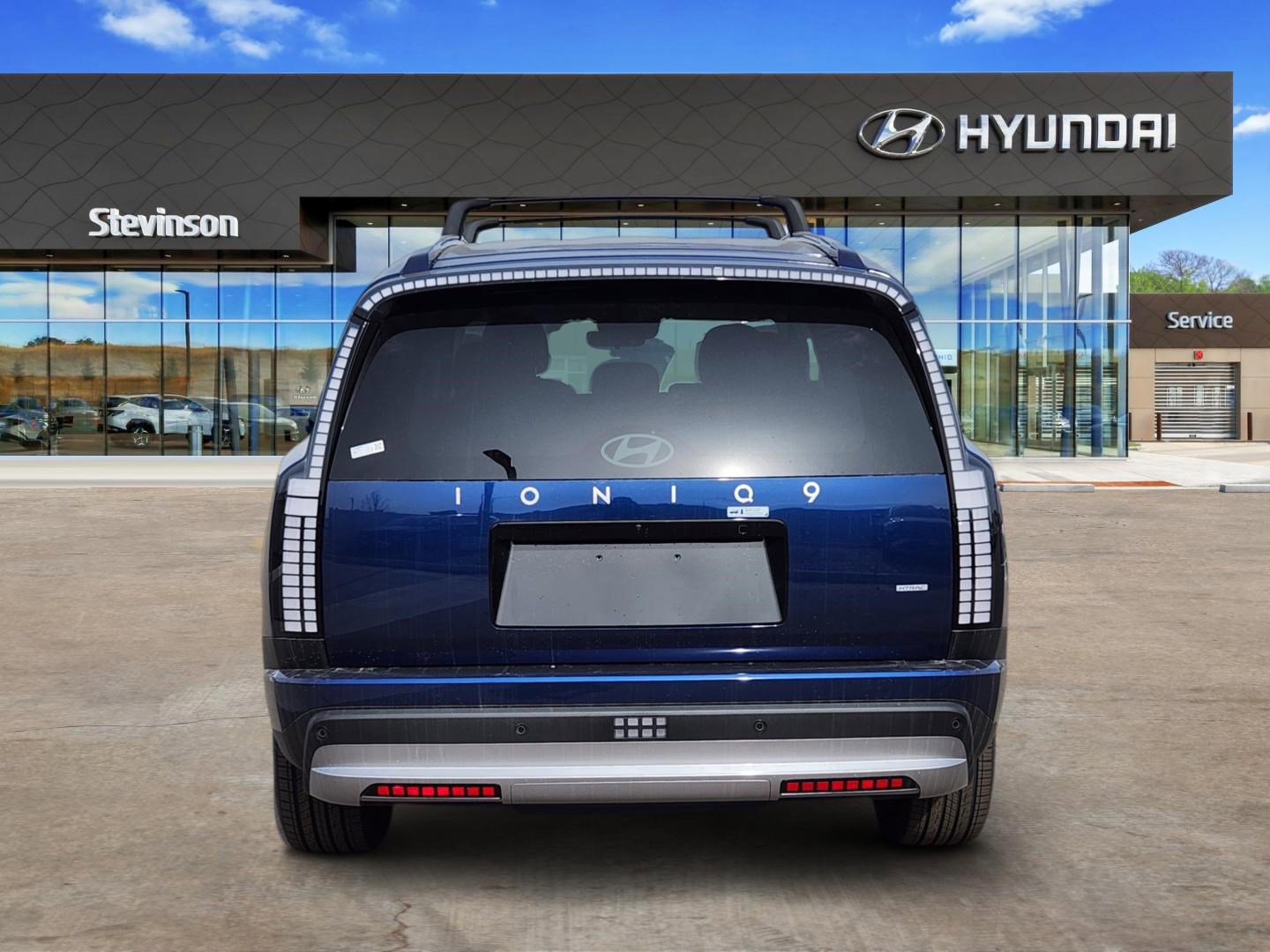 New 2026 Hyundai Ioniq 9 SE image 3