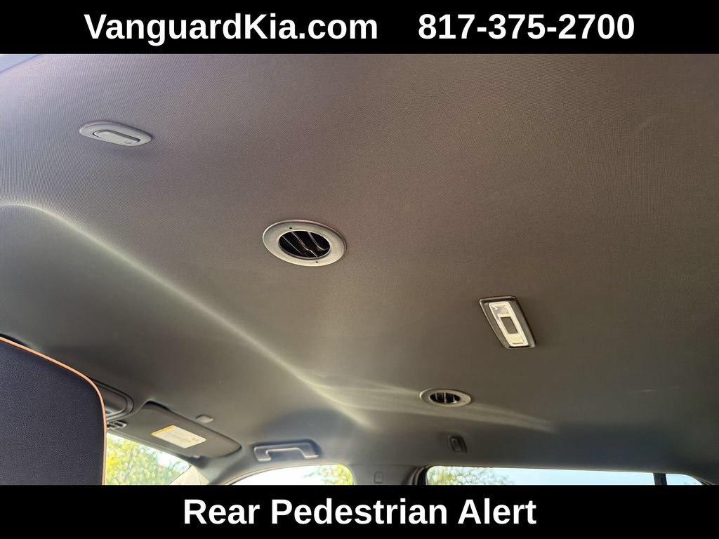 Used 2024 GMC Yukon AT4 w/ Technology Package AWD/4WD image 19