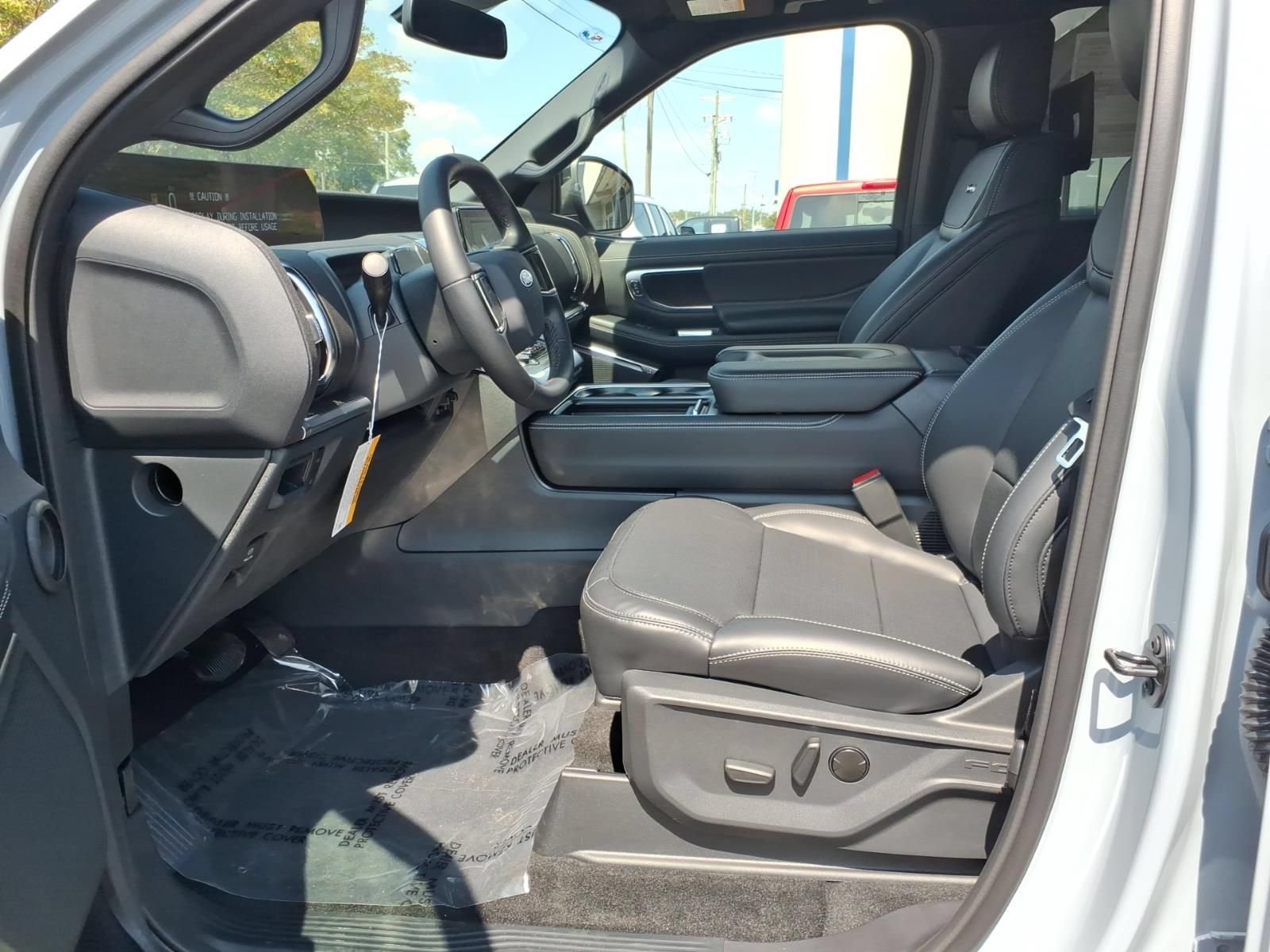 New 2027 Ford Expedition Max Platinum w/ Stealth Appearance Package RWD image 10