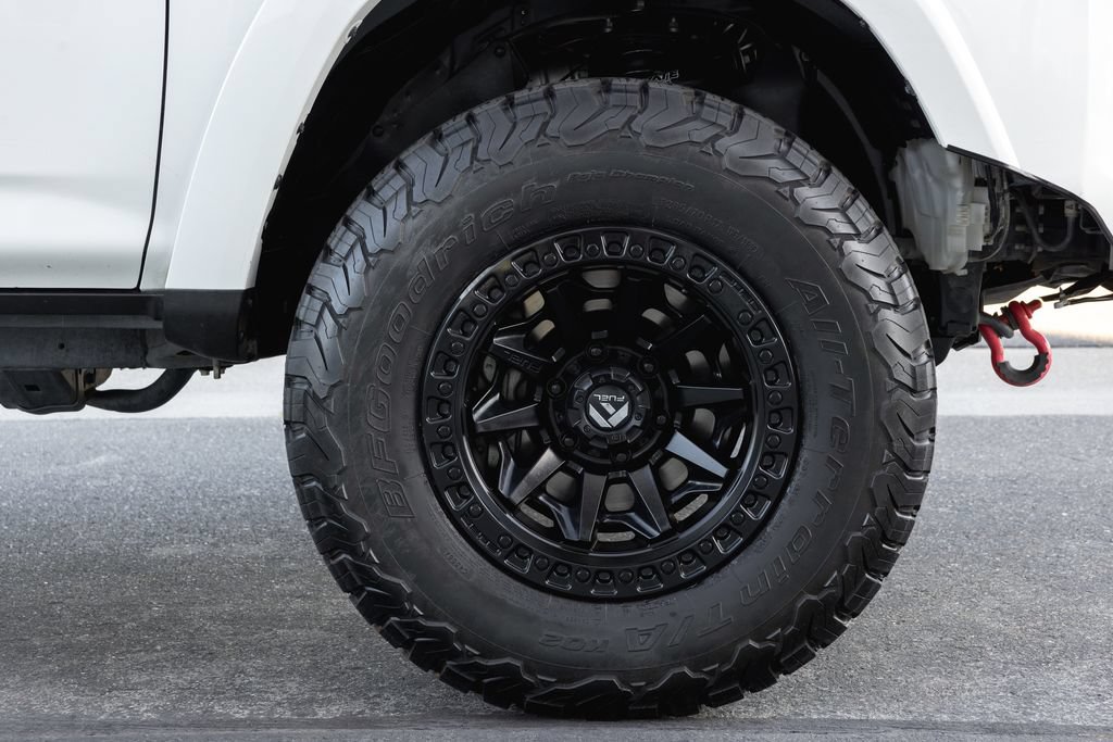 Used 2024 Toyota 4Runner TRD Off-Road Premium w/ Moonroof Package AWD/4WD image 4