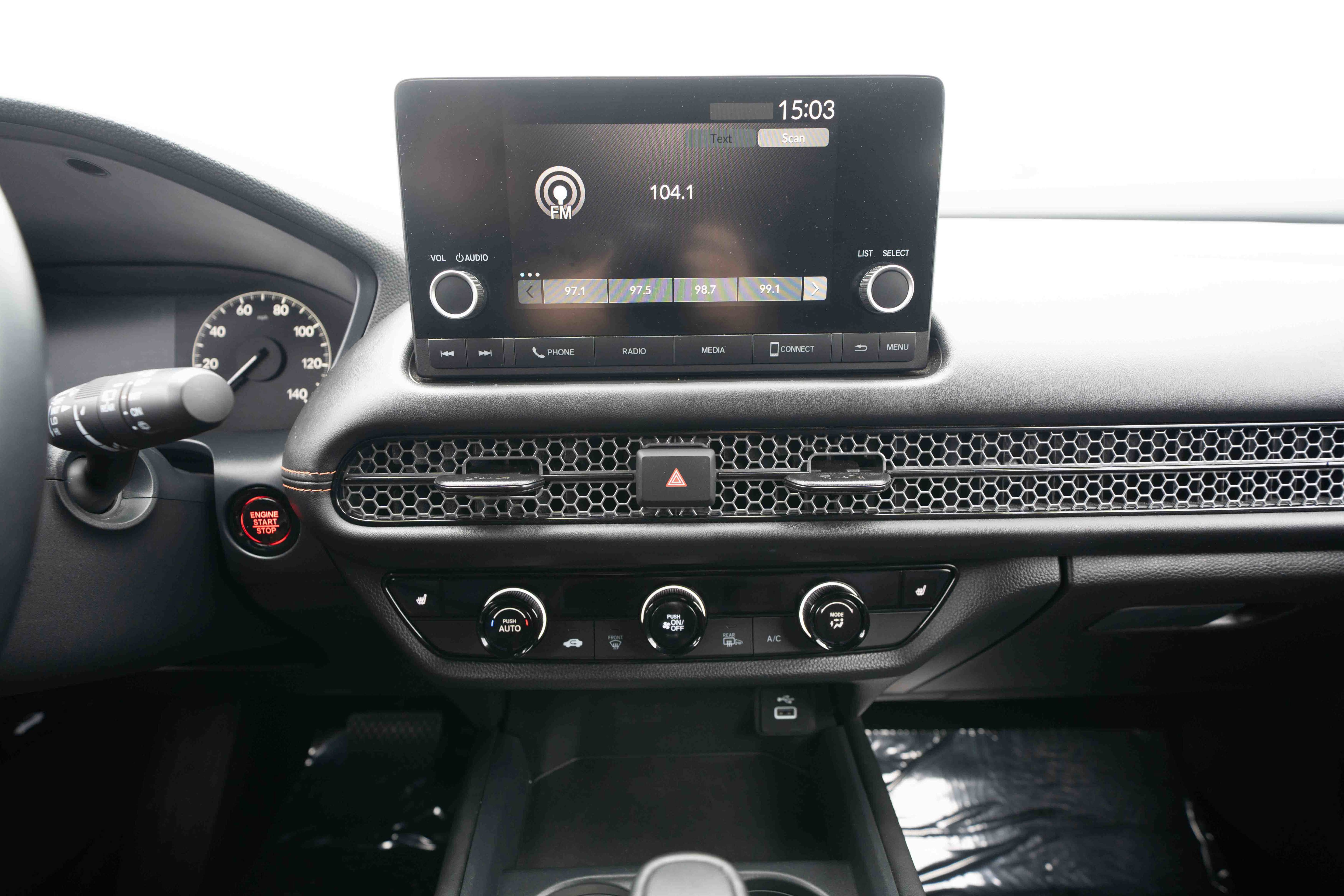 Used 2025 Honda HR-V Sport image 17