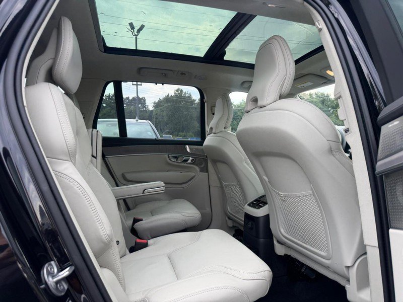 Certified 2025 Volvo XC90 T8 Ultra AWD/4WD image 11