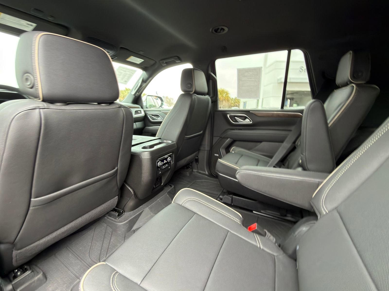 Used 2024 Chevrolet Tahoe Premier image 15