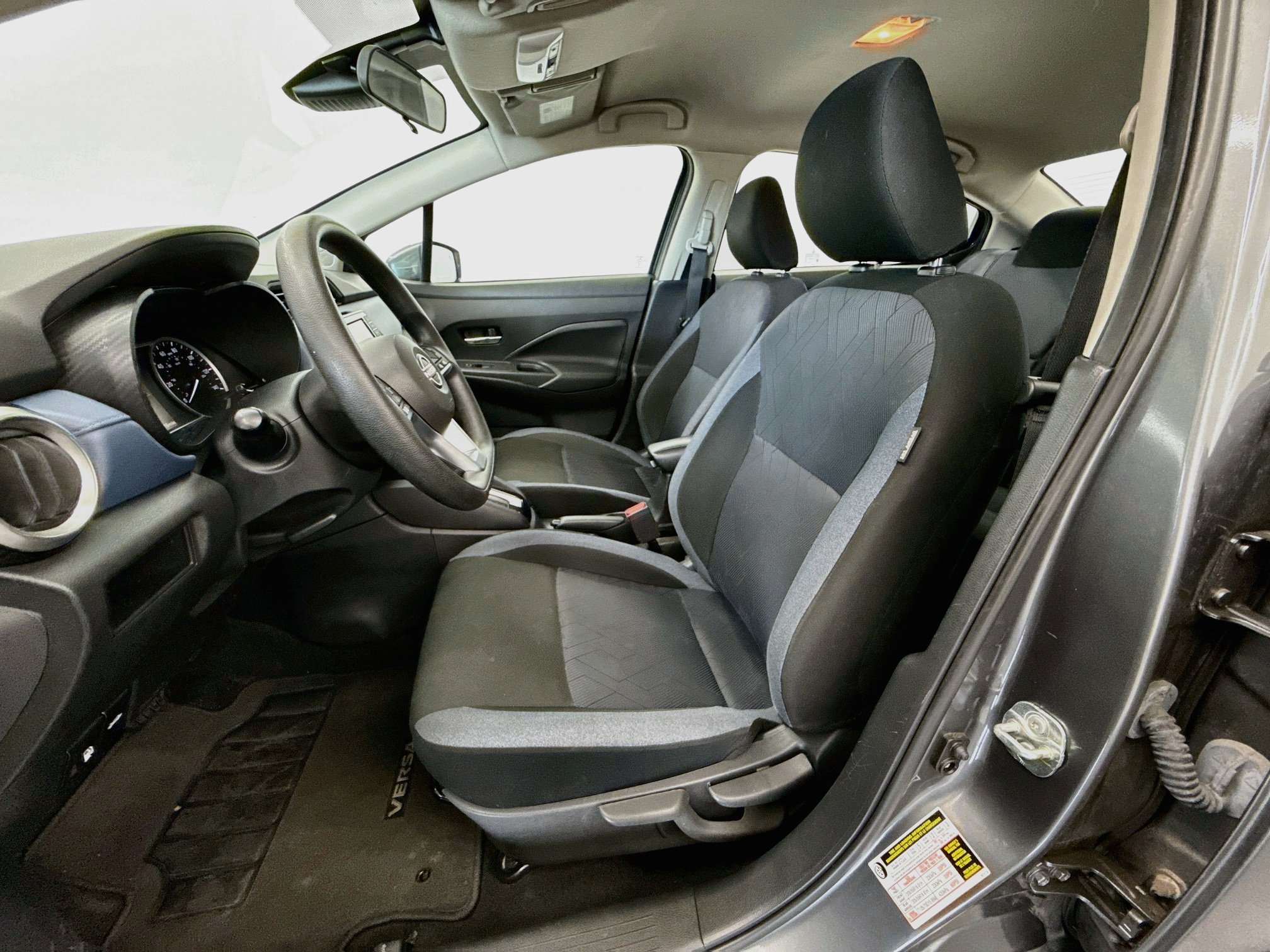 Used 2025 Nissan Versa SV FWD image 13