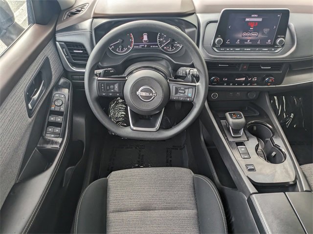 Used 2023 Nissan Rogue SV image 11