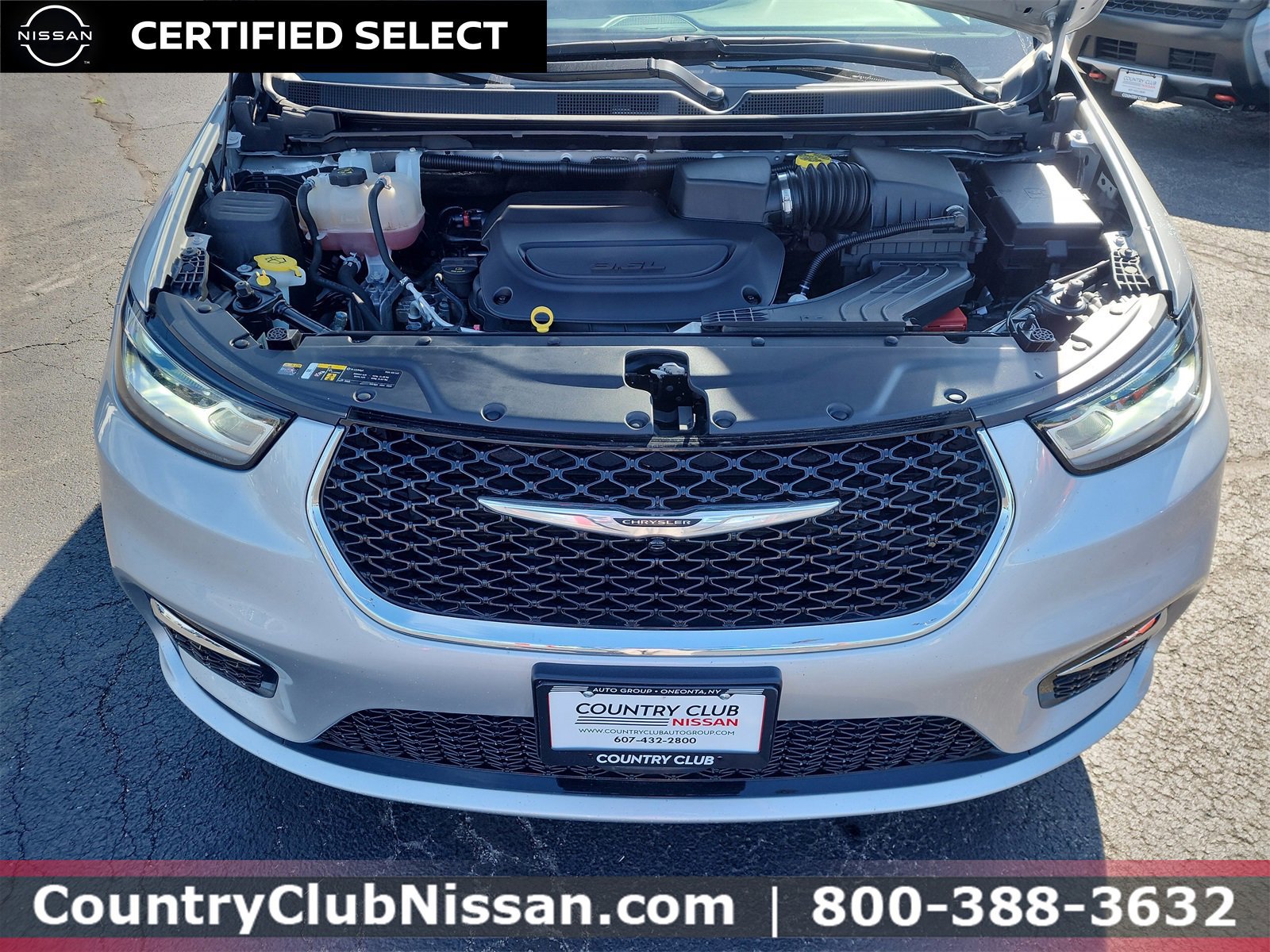 Used 2024 Chrysler Pacifica Touring-L image 33