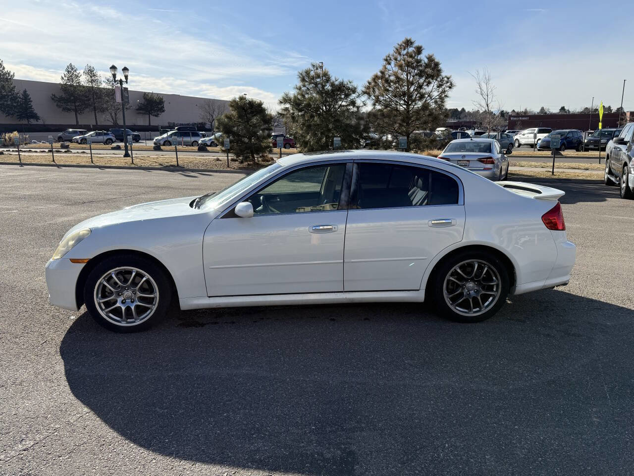 Used 2005 INFINITI G35 Sedan w/ (P01) Premium Pkg A RWD image 10