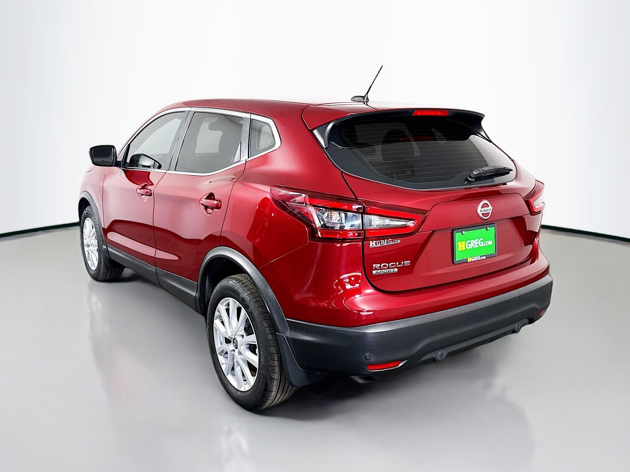 Used 2021 Nissan Rogue Sport S image 7