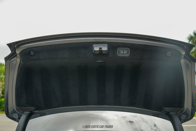 Used 2022 Bentley Flying Spur Plug-In Hybrid image 94