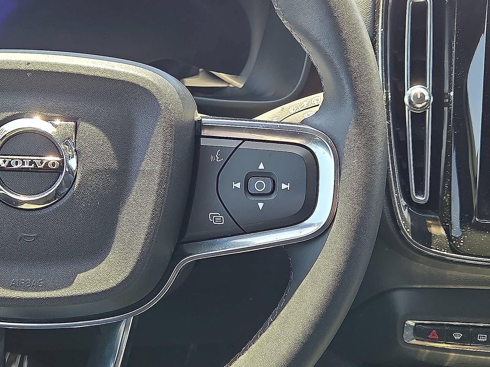 Certified 2023 Volvo XC40 Recharge Plus AWD/4WD image 20