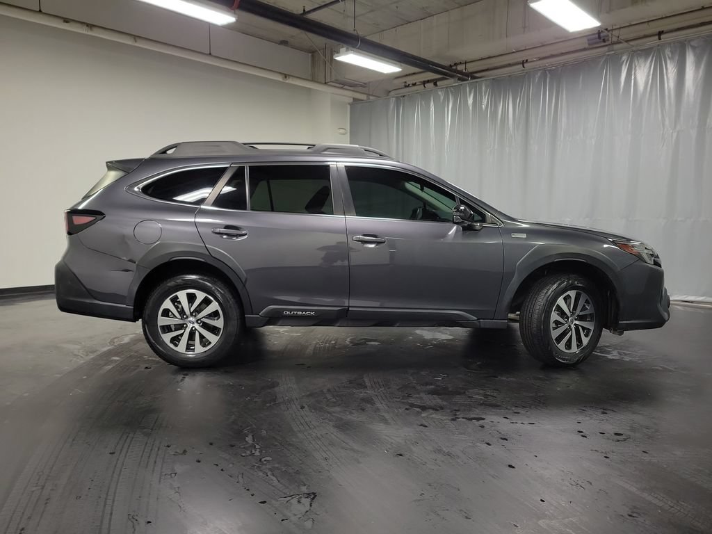 Used 2024 Subaru Outback Premium AWD/4WD image 9