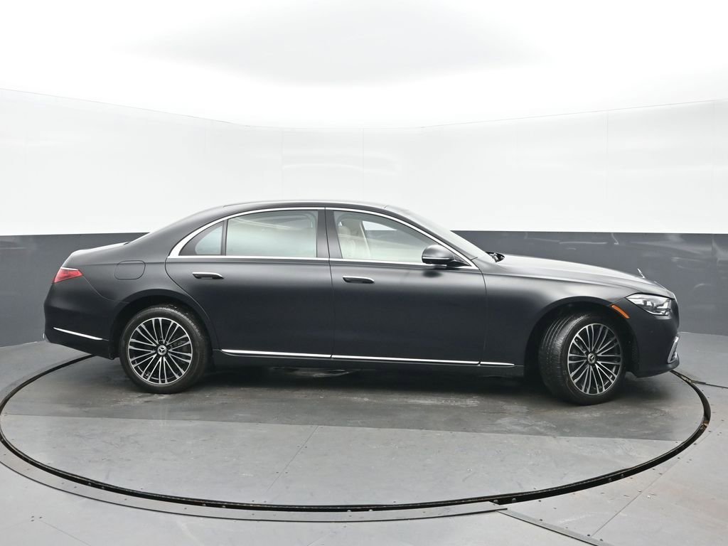Used 2023 Mercedes-Benz S 580 4MATIC Sedan image 2